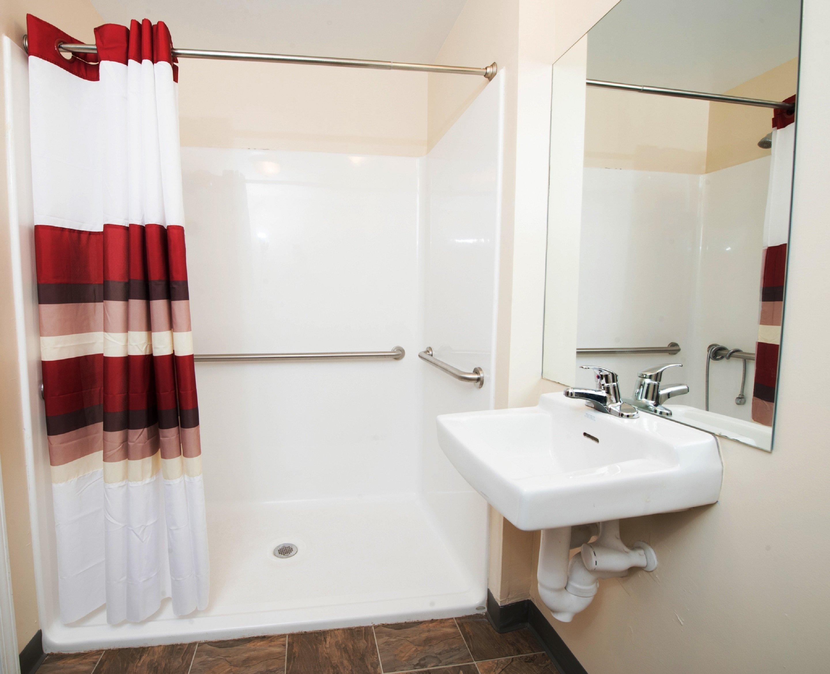 Red Roof Inn & Suites Dickinson Dış mekan fotoğraf